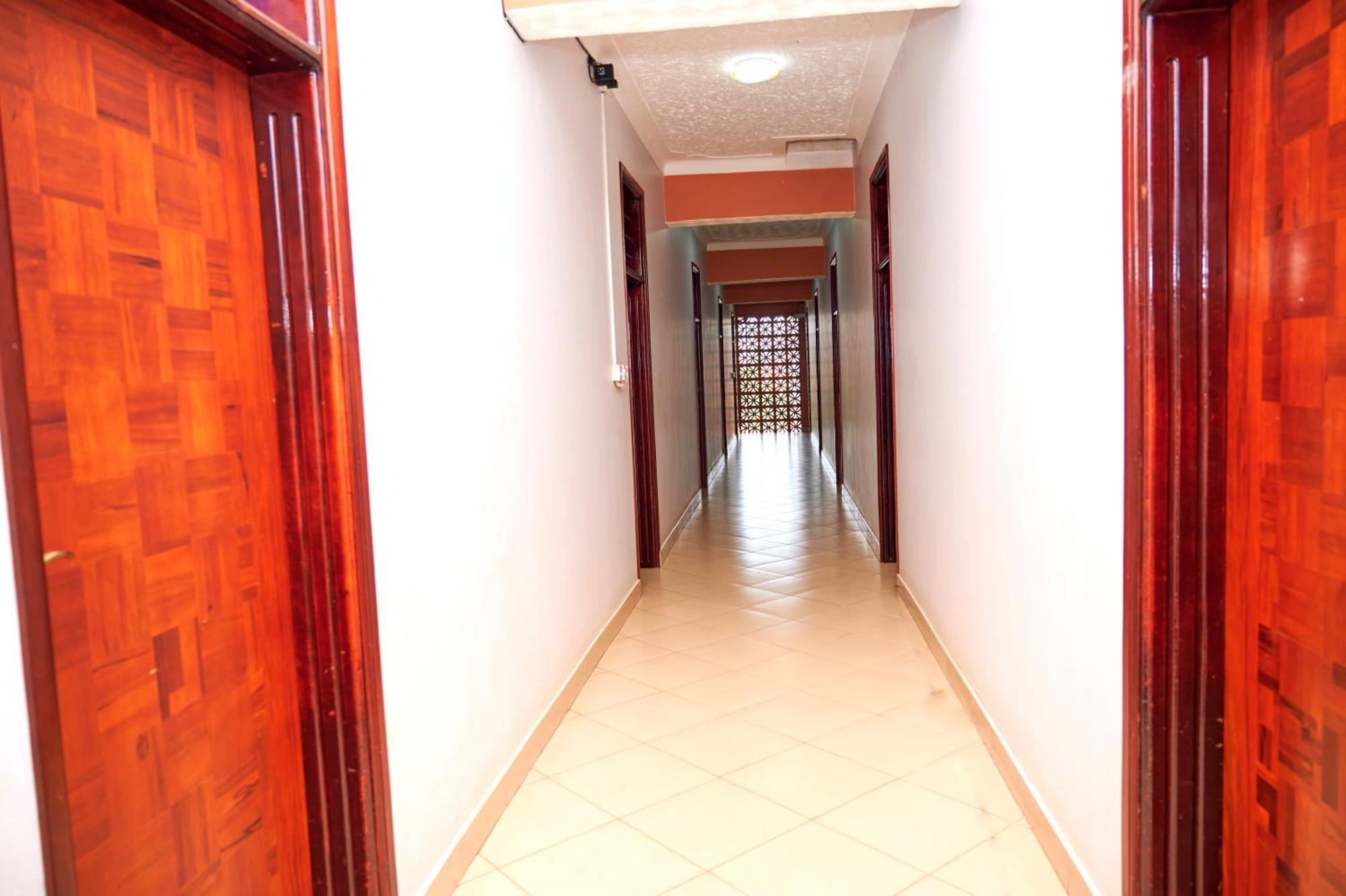 Twin Towers Hotel Kampala Ngoại thất bức ảnh
