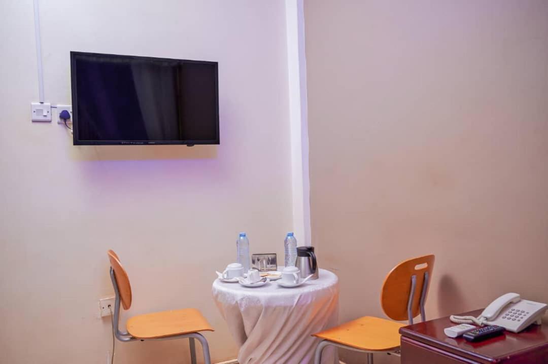 Twin Towers Hotel Kampala Ngoại thất bức ảnh